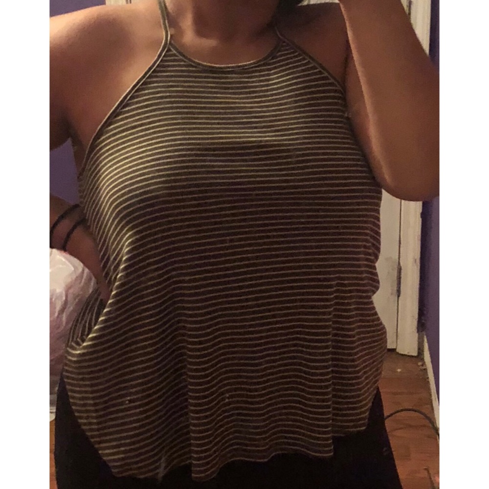 Cute green and white stripped tank top⚪️💚